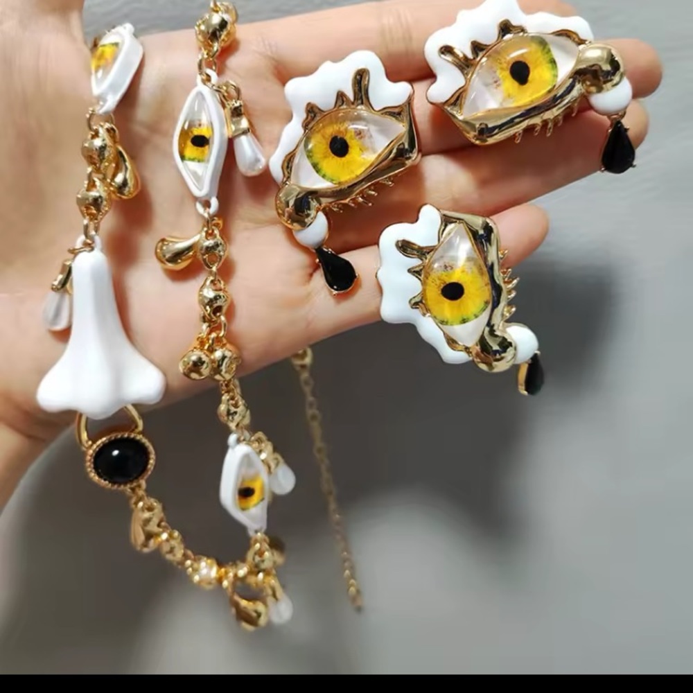Schiaparelli Surrealist Inspired Statement Necklace Eyes Designer Look